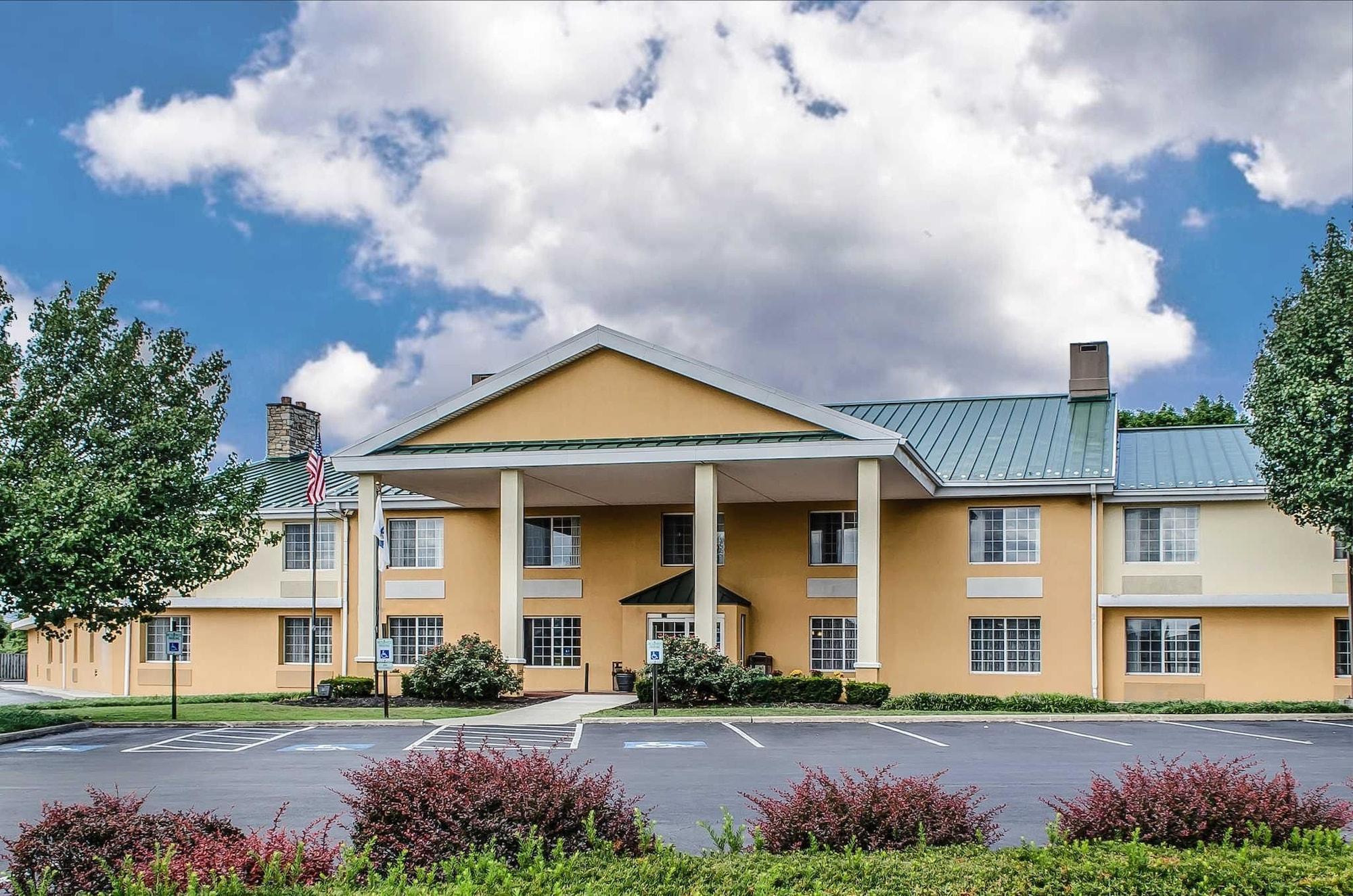 Hotel Baymont By Wyndham Harrisburg Exterior foto